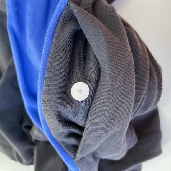 Lululemon reversible midi shorts. - Picture 5 of 5